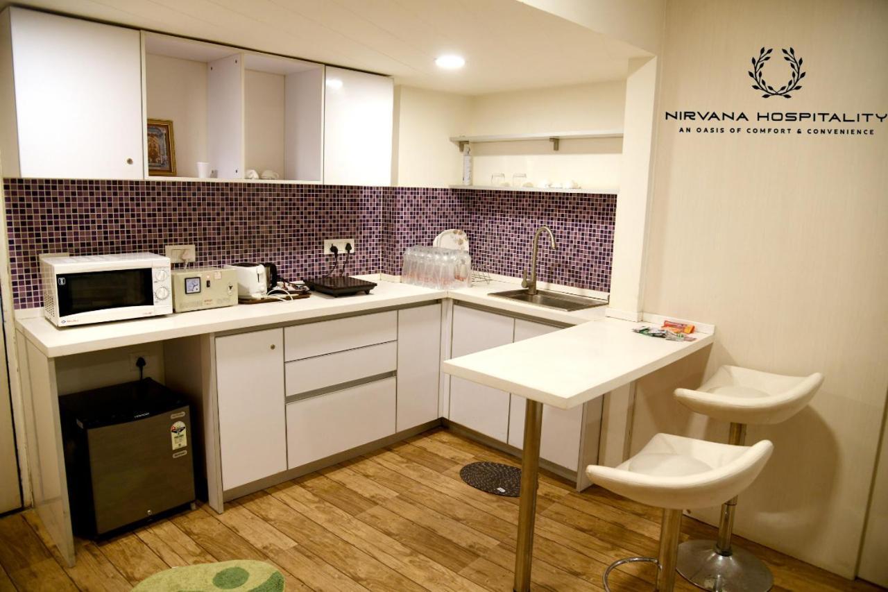 Rajhans Belliza Luxurious Studio Apartment Surat Esterno foto