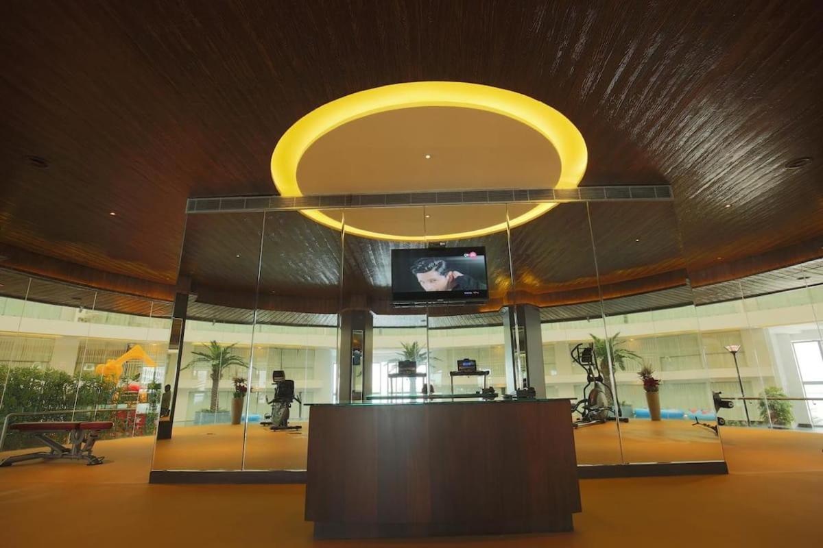Rajhans Belliza Luxurious Studio Apartment Surat Esterno foto
