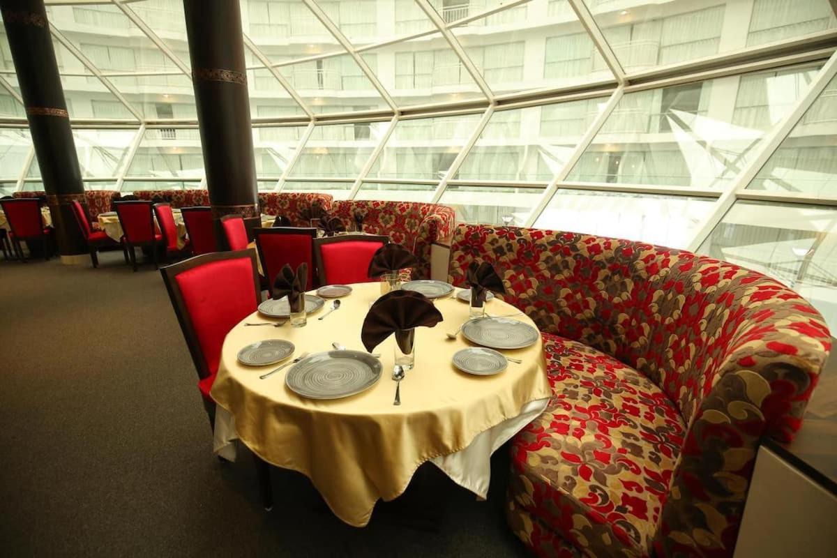 Rajhans Belliza Luxurious Studio Apartment Surat Esterno foto